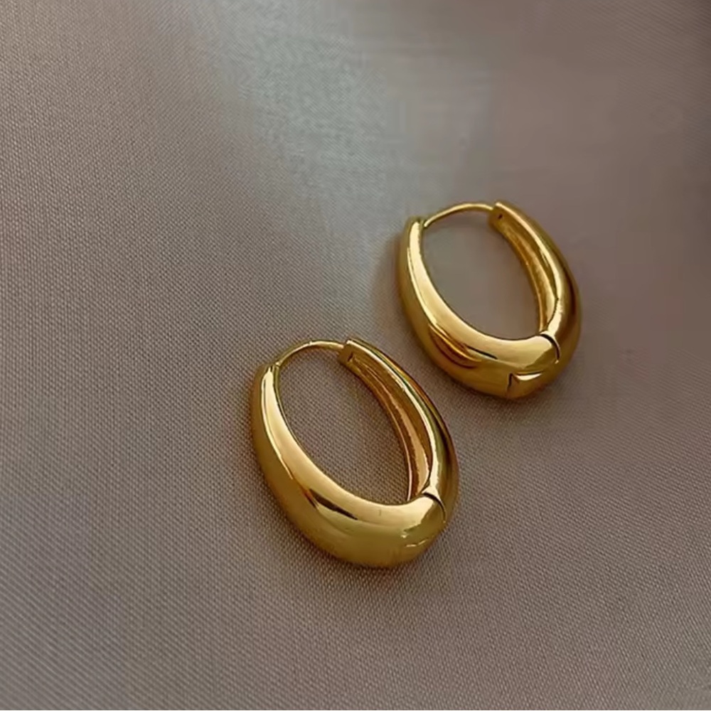 NWT - Drop Hoop Earrings Gold / NEW / Formal / Casual - Picture 1 of 3